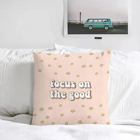 NEW! Urban Outfitters “Focus On The Good” Throw Pillowcase - Picture 1 of 3